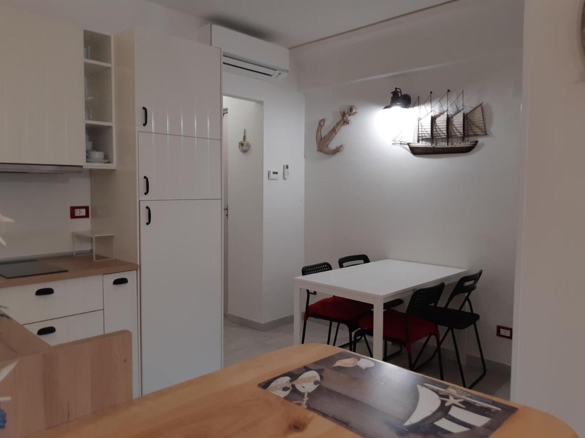 Soleil Royal Piano Terra Apartment Viareggio Bagian luar foto