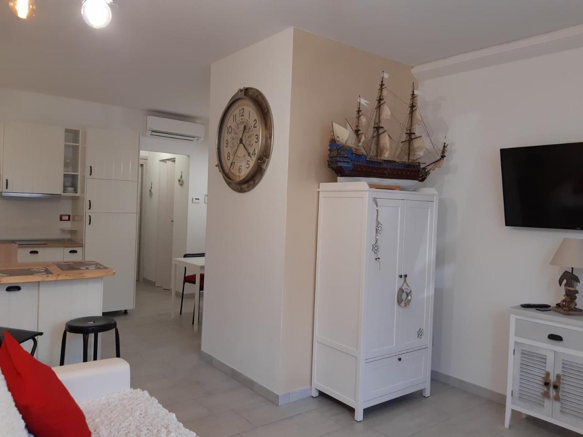 Soleil Royal Piano Terra Apartment Viareggio Bagian luar foto